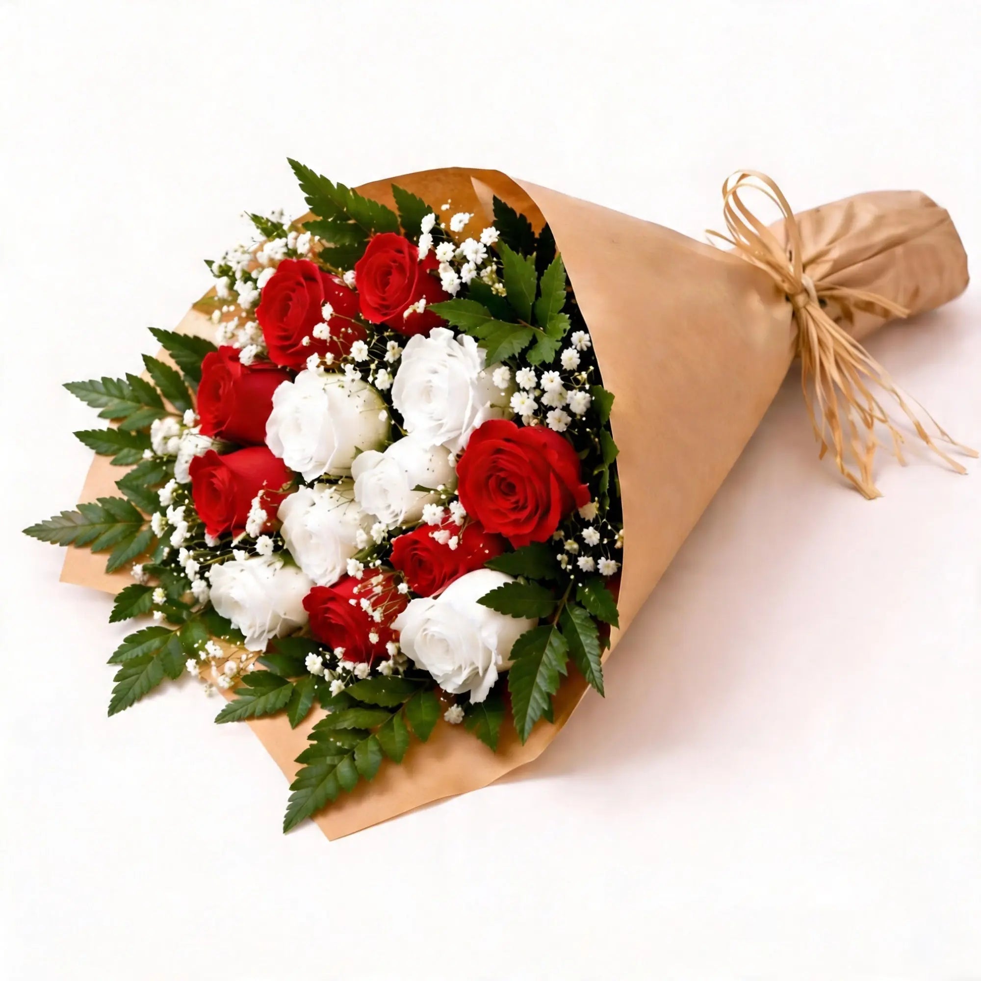 12 Mixed Red & White Roses - Roses Everywhere